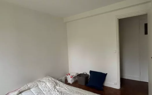 2 PIECES ST GERMAIN CENTRE