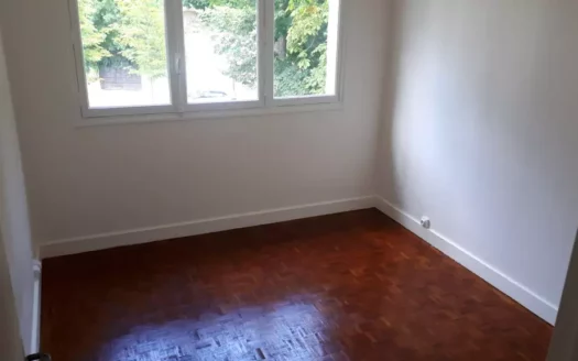 2 PIECES ST GERMAIN CENTRE