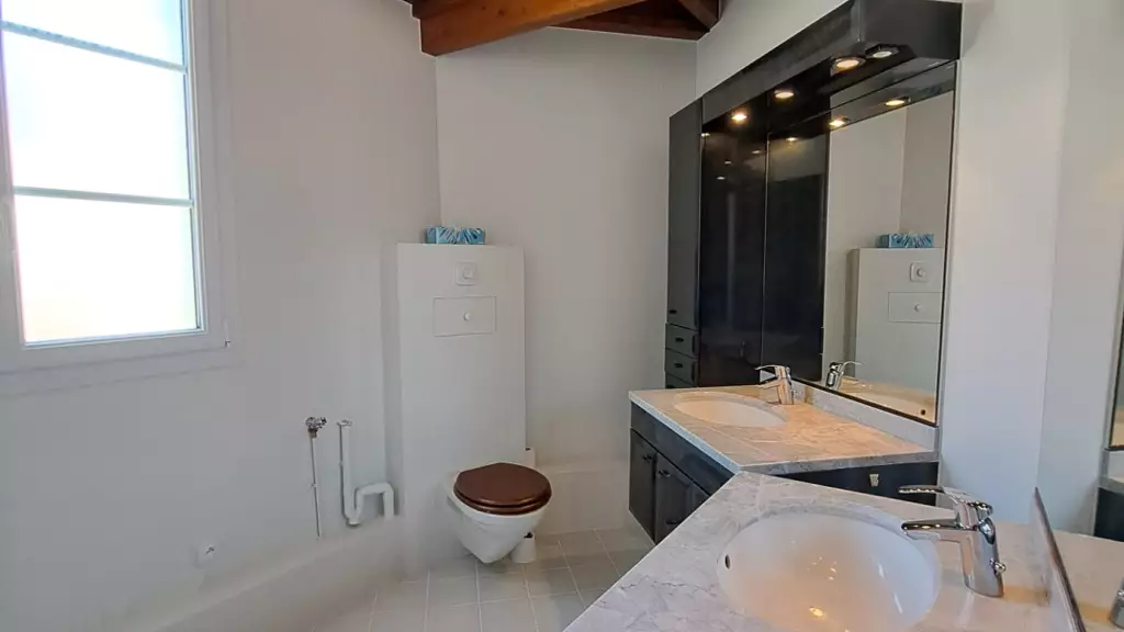 efb09bf8-6adc-4a3f-b490-7b2c6f431a72